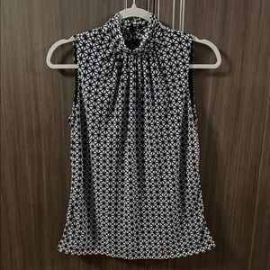 Worthington Geometric Black and White Sleeveless Blouse